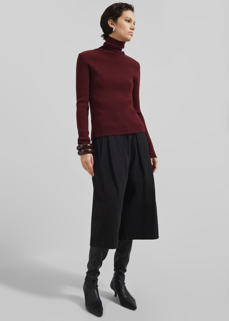 Cedar Bermuda Shorts - Black 3