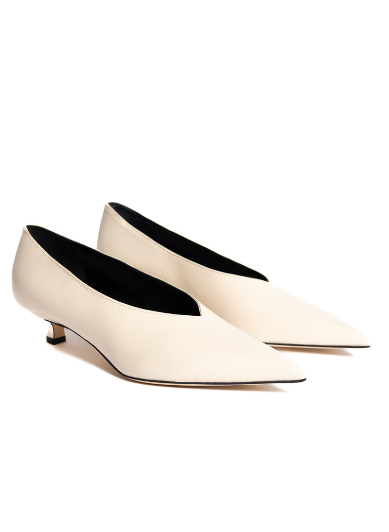 Vivian Pumps Leather Cream 1