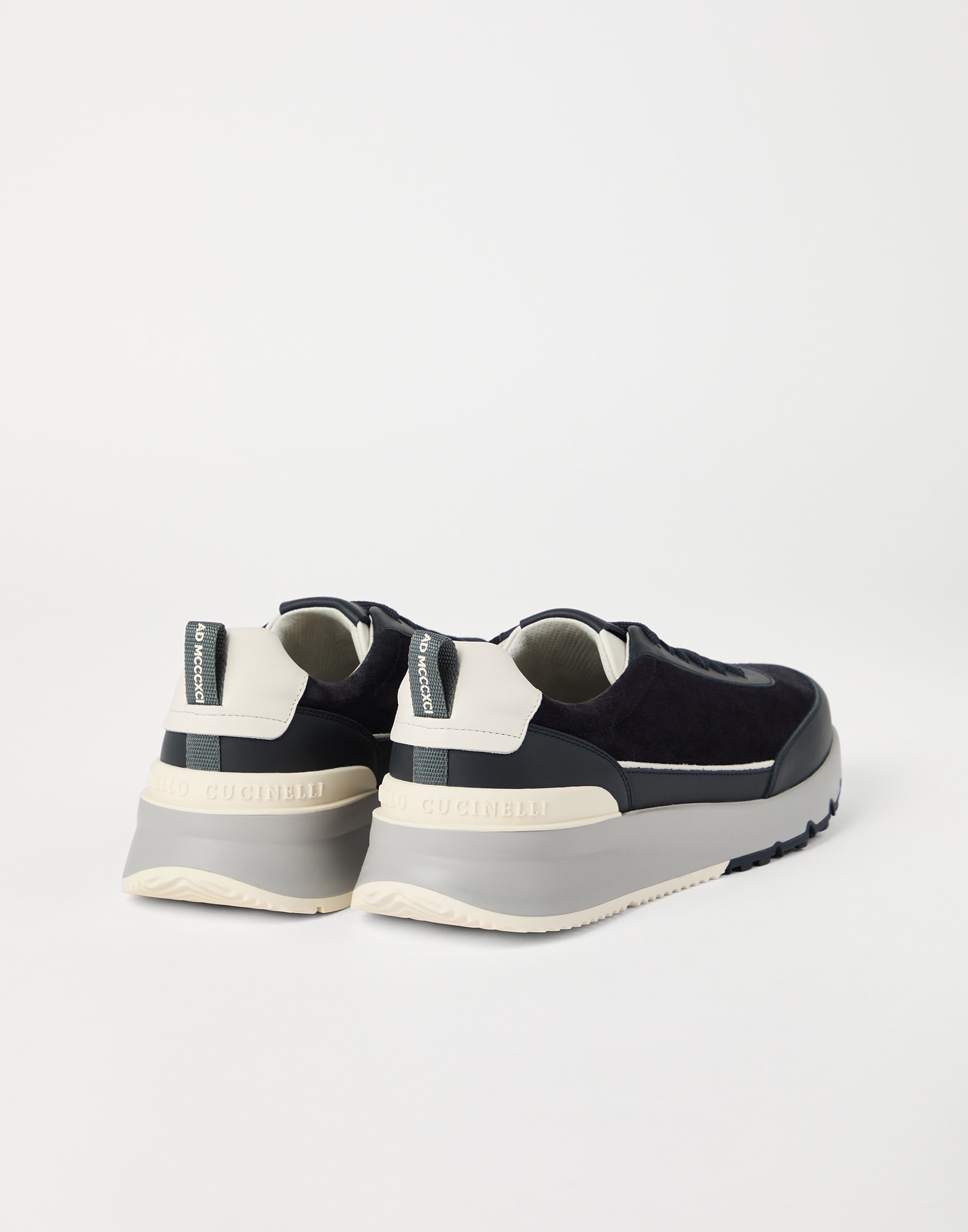 Washed suede and semi-polished calfskin runners - 2