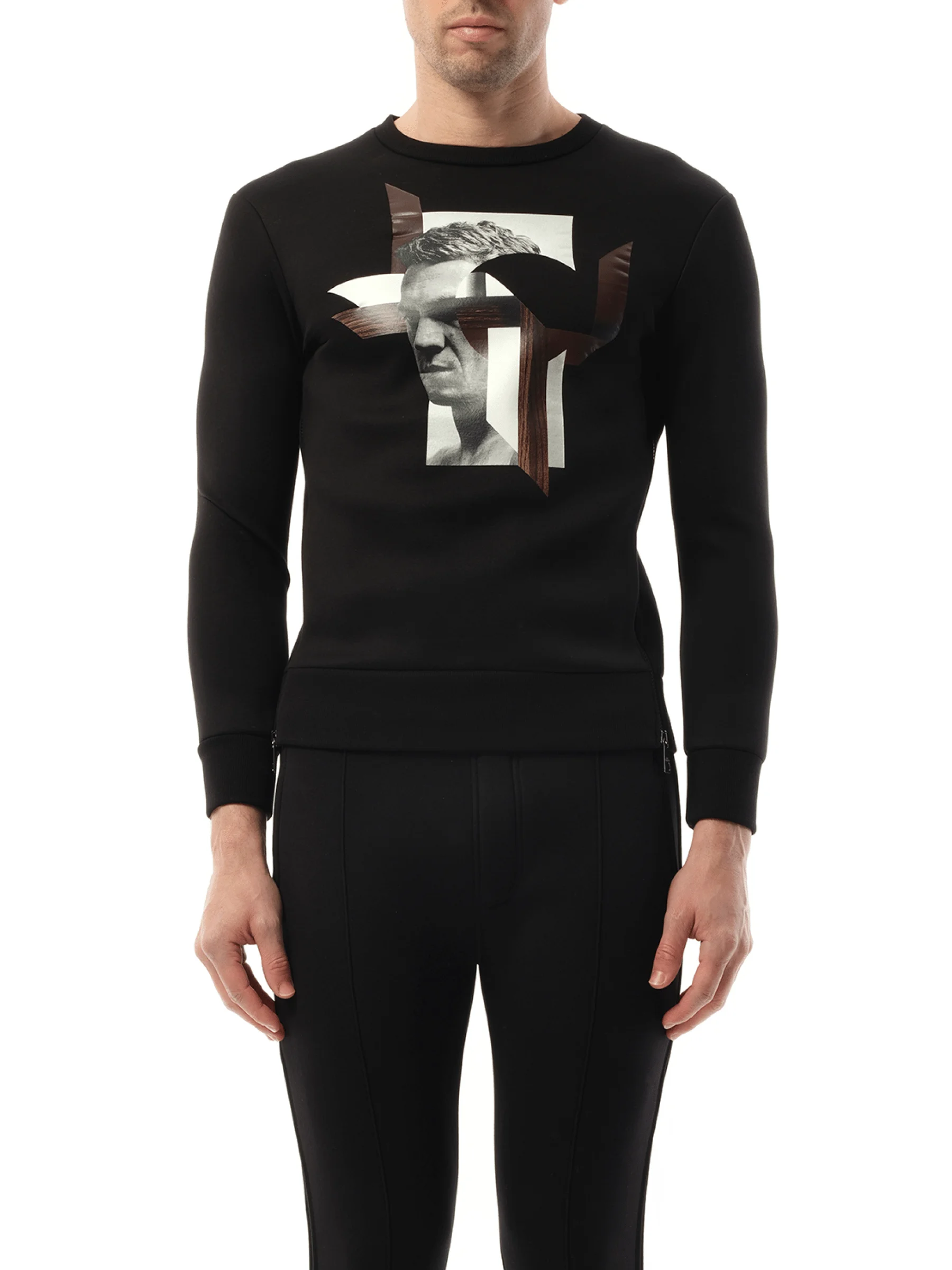 Sweatshirt in Black - 1
