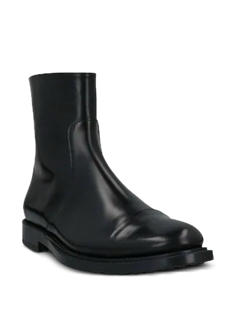 Tod's leather boots outlook
