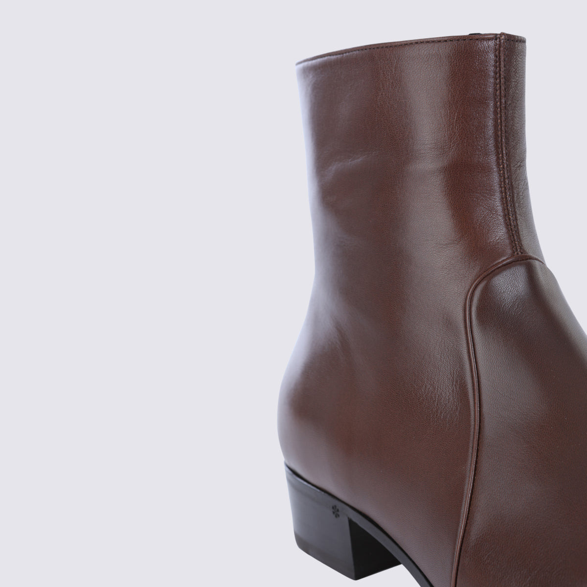 Boots Bark - 4