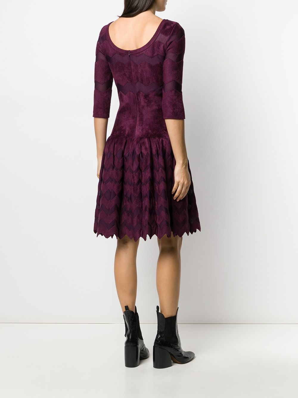chevron-patterned midi dress - 4
