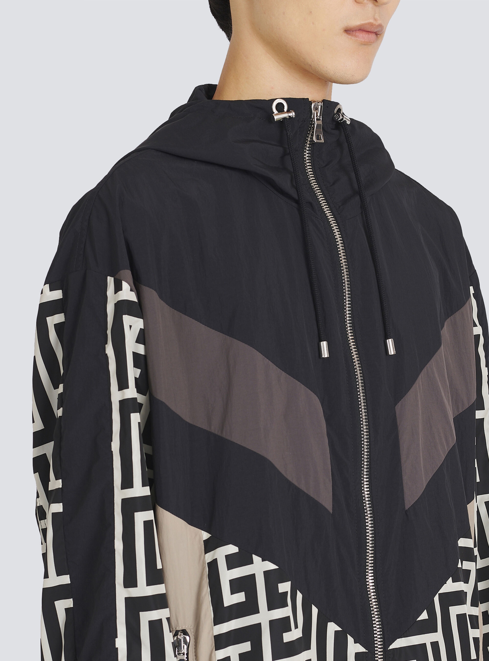 Hooded nylon jacket with Balmain monogram - 8