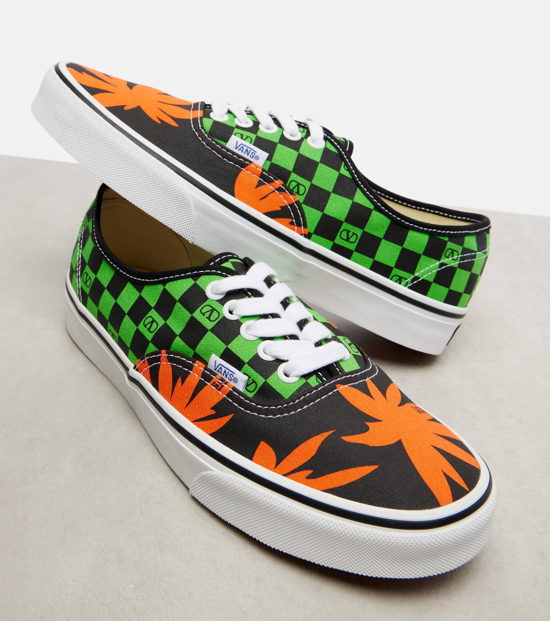 and Vans VLogo printed sneakers - 5