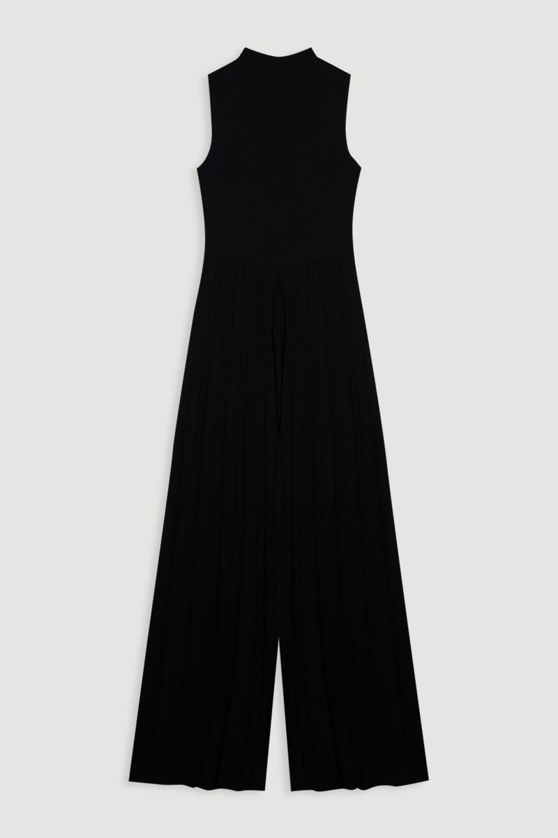 Soft Tailored Halter Neck Pleated Jumpsuit 4