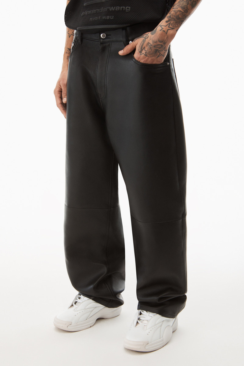 BAGGY JEAN IN PLONGE LEATHER 3