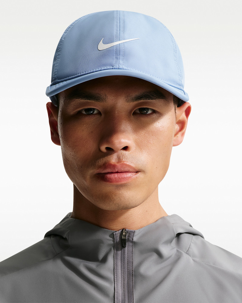 Nike Dri-FIT Club Unstructured Featherlight Cap 1