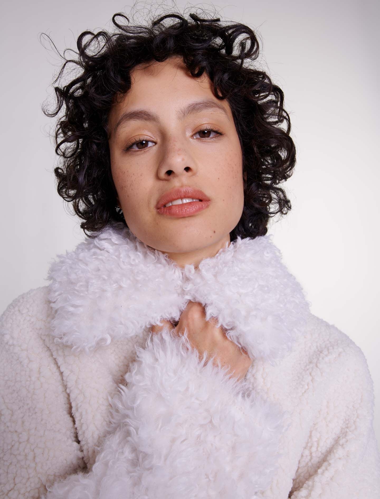 Short fake fur coat - 8