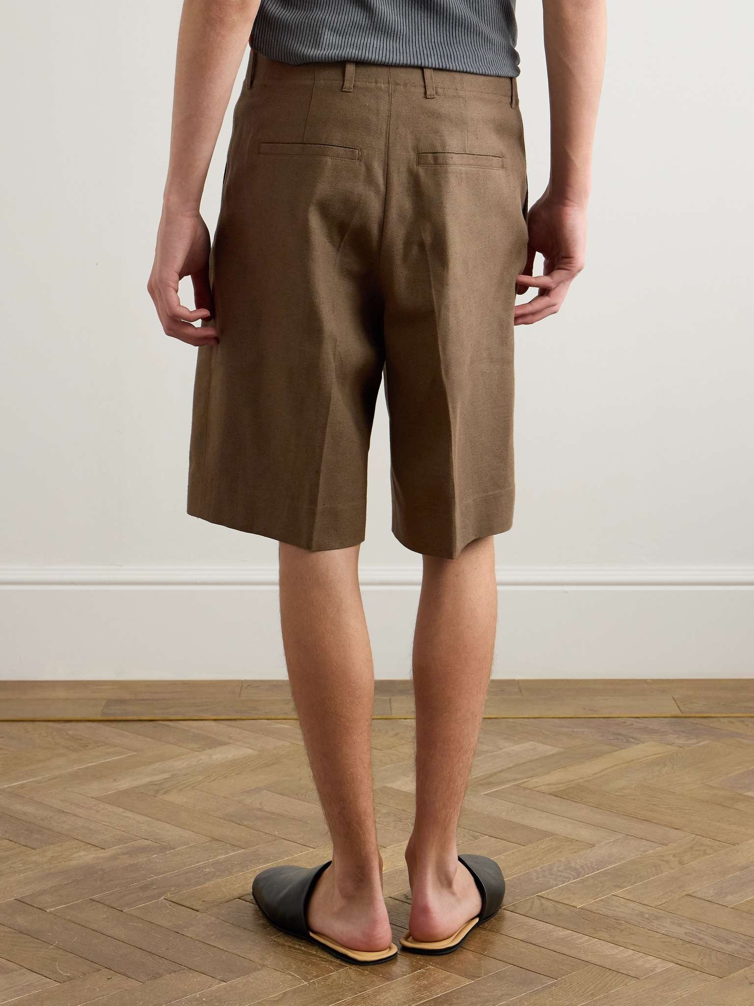 Borrowed Straight-Leg Pleated Cotton Shorts - 4