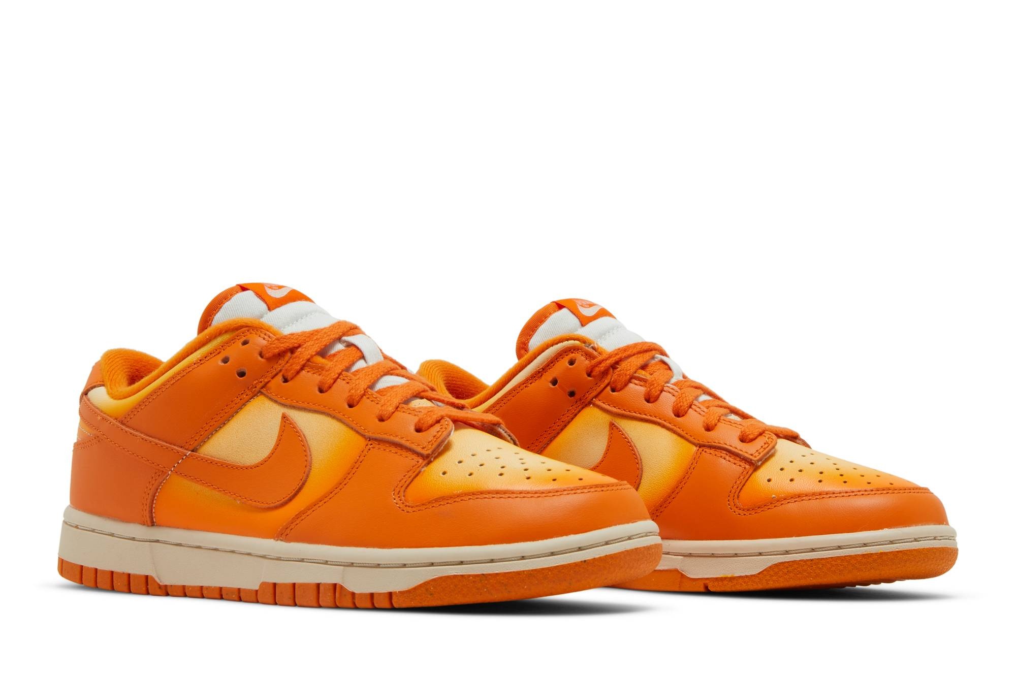 Wmns Dunk Low 'Magma Orange' - 8