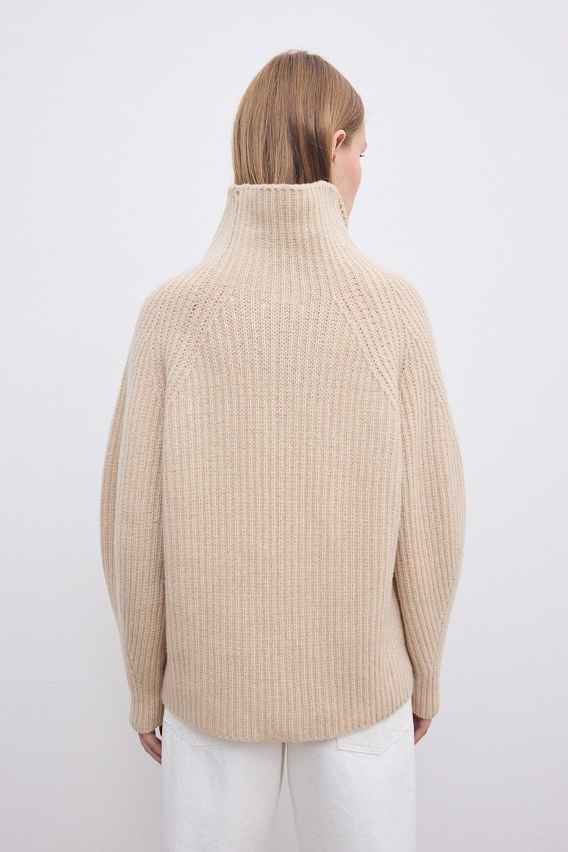 Cashmere Turtleneck 4