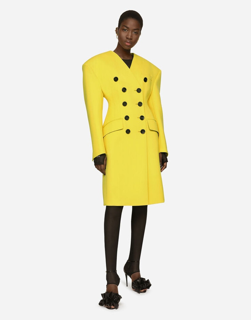 Woolen coat with contrasting buttons 1