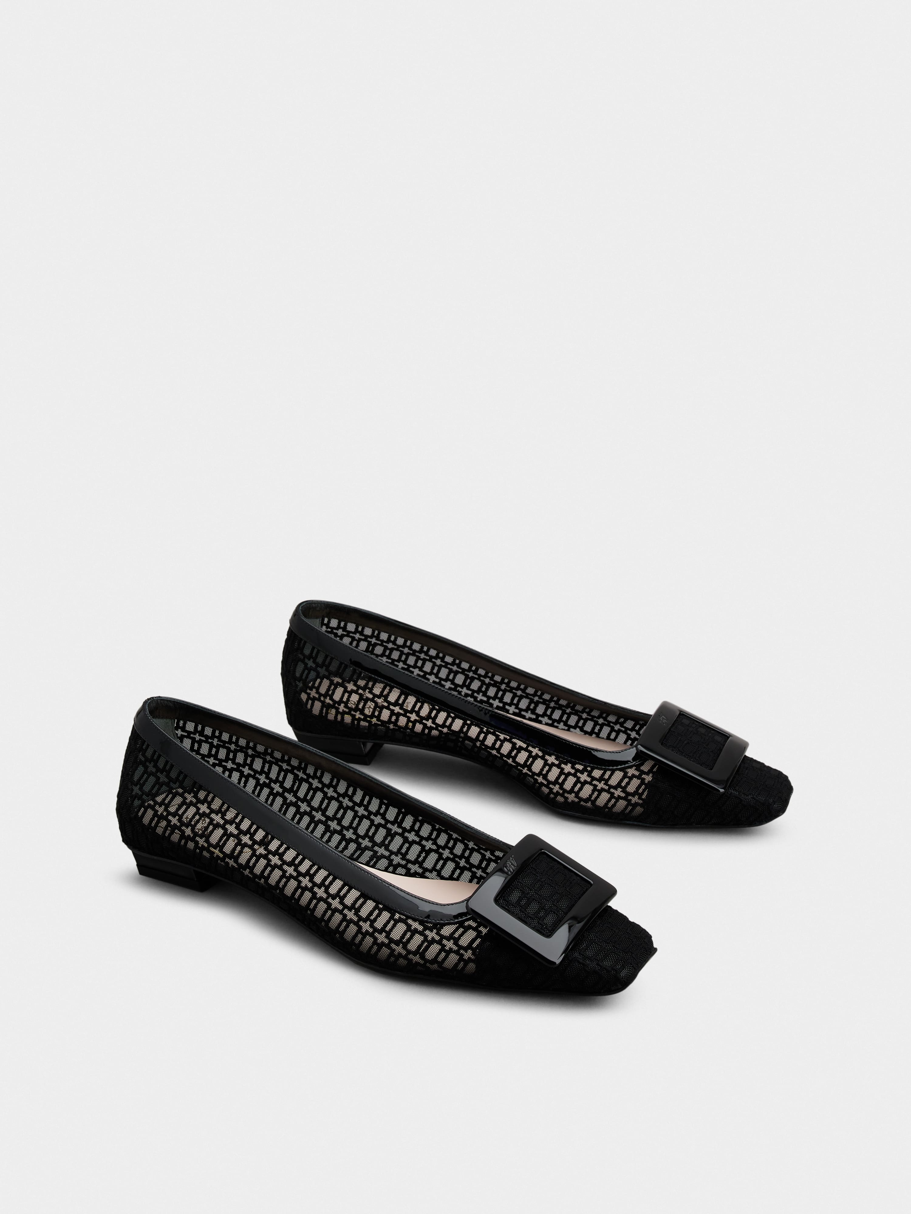 Belle Vivier Net Lacquered Buckle Pumps in Fabric - 2