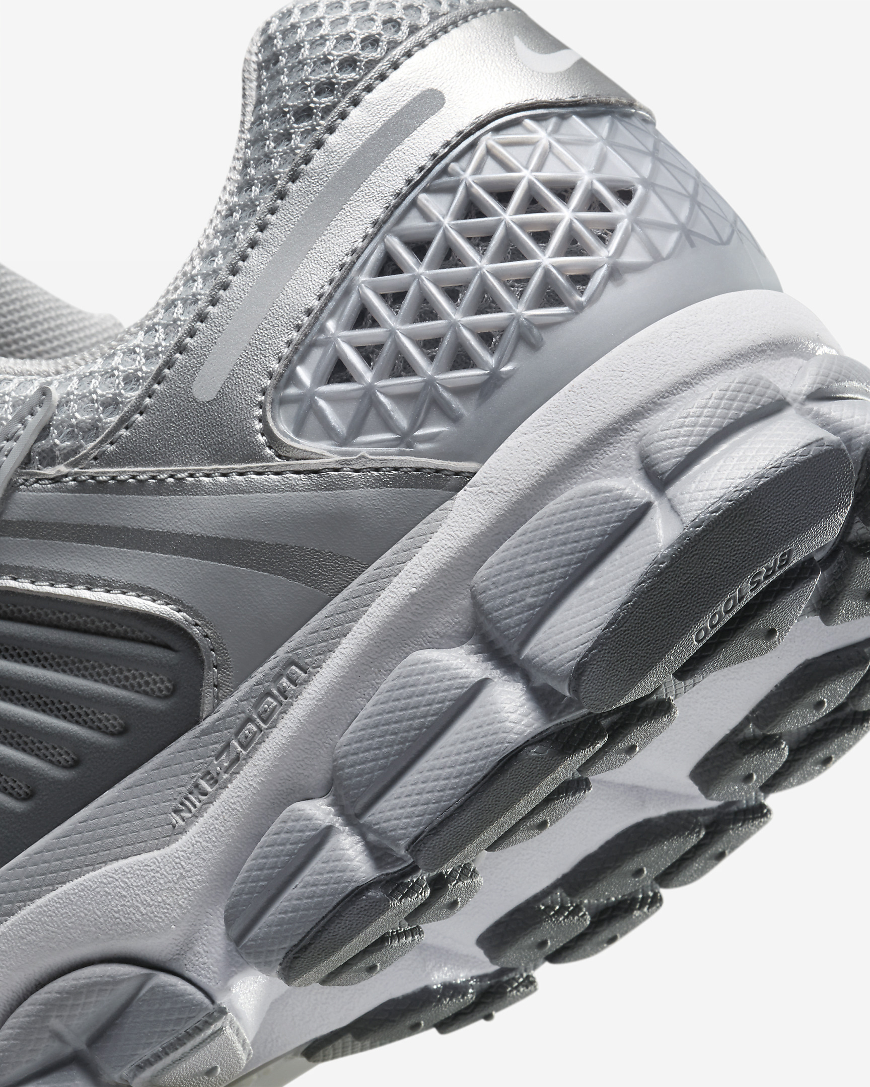 Nike Zoom Vomero 5 Men's Shoes - 8