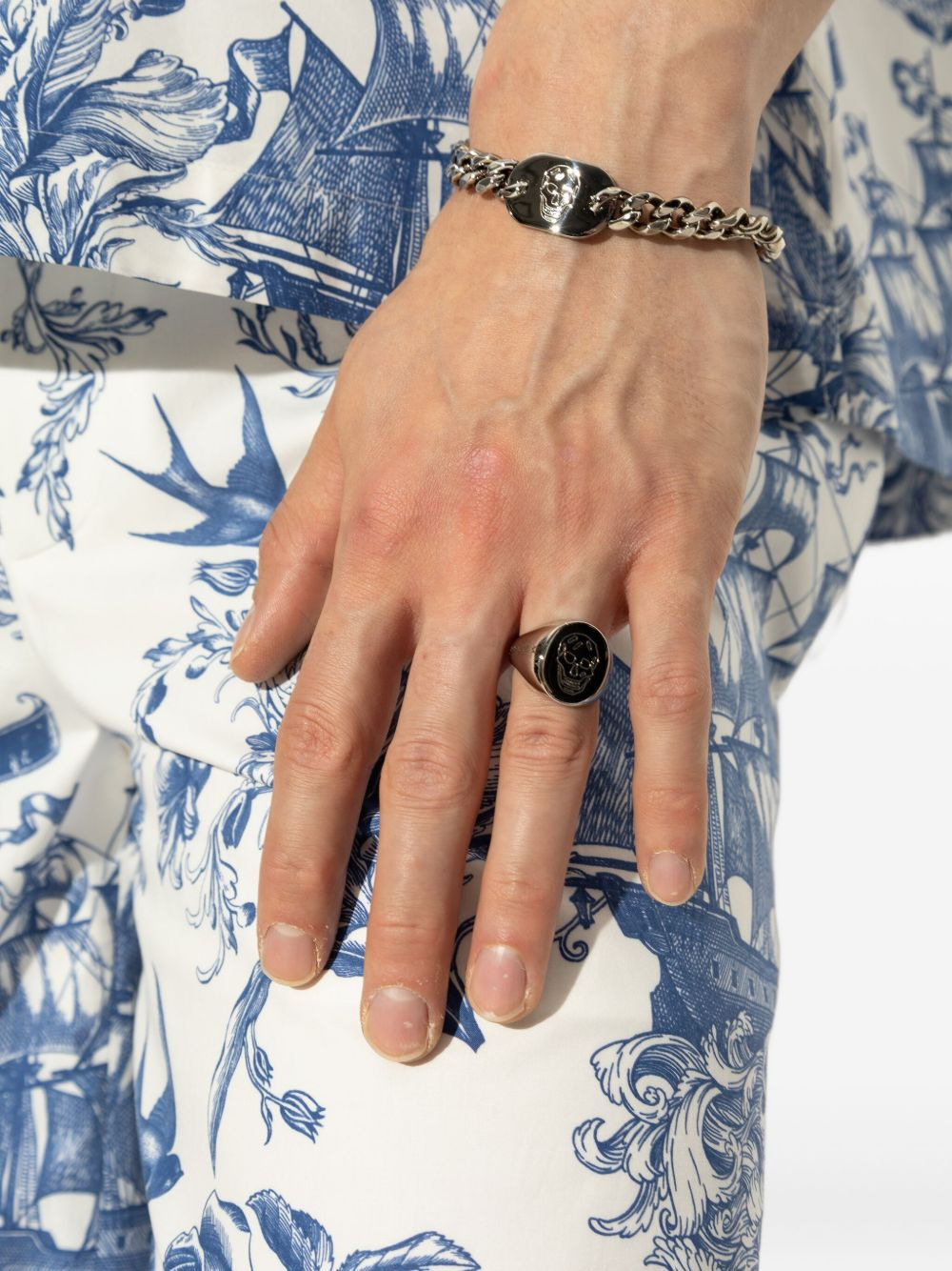 SKULL-EMBOSSED SIGNET RING - 2