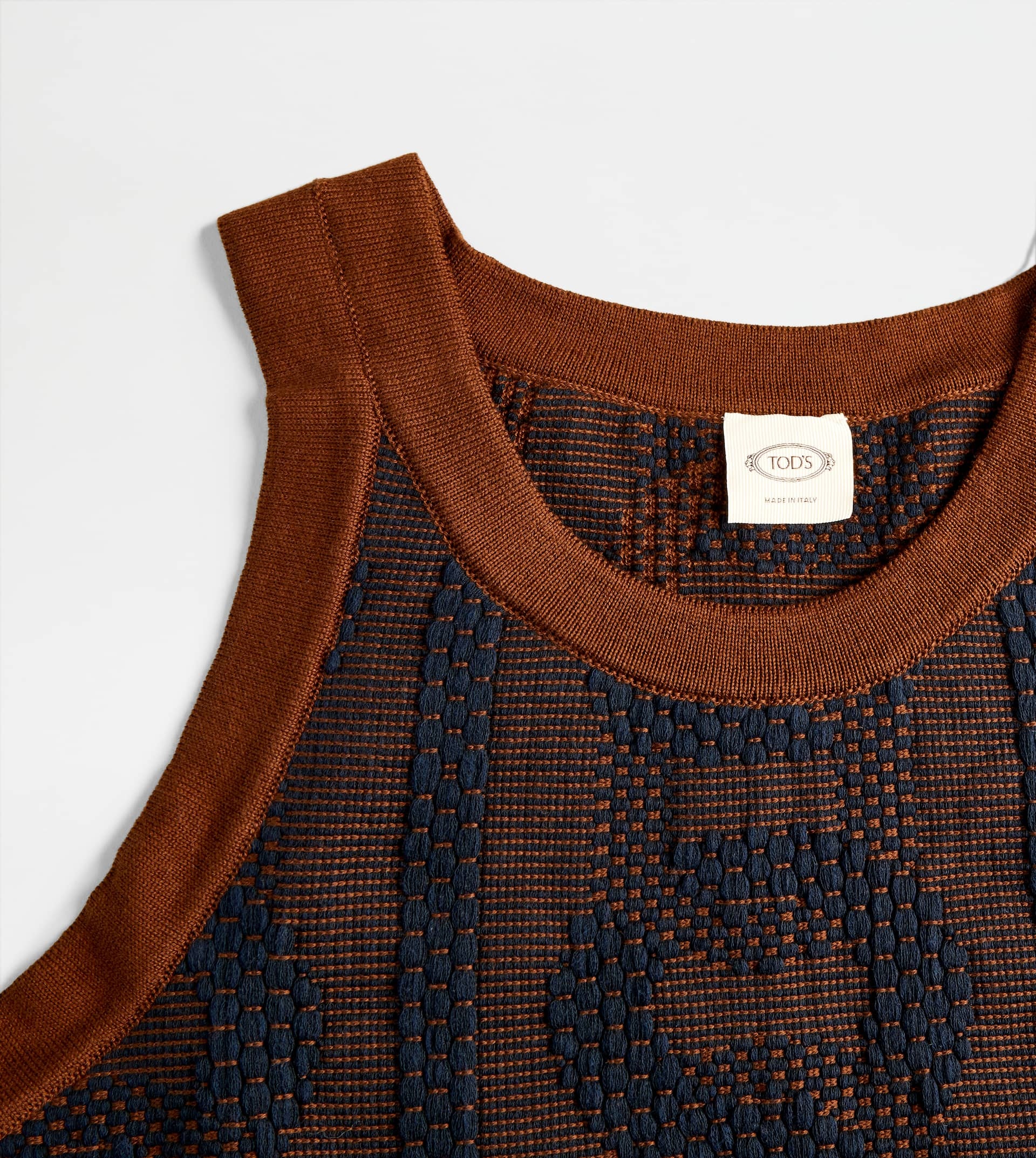 TOP JACQUARD - BROWN, BLUE - 8
