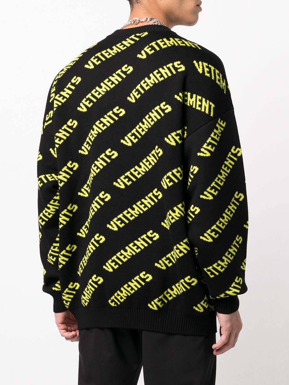 intarsia-knit logo jumper - 4