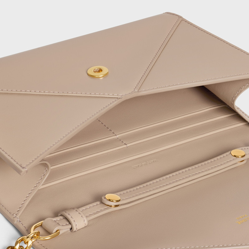 ENVELOPE WALLET ON CHAIN IN Shiny calfskin 4