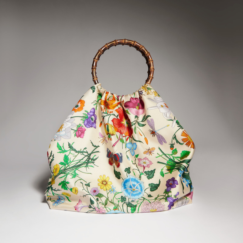 Silk maxi tote bag with bamboo handle 6