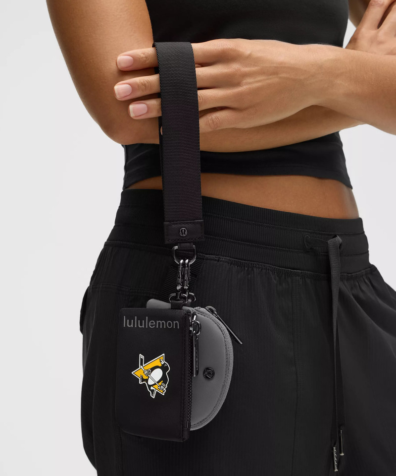 lululemon Dual Pouch Wristlet *Pittsburgh Penguins outlook
