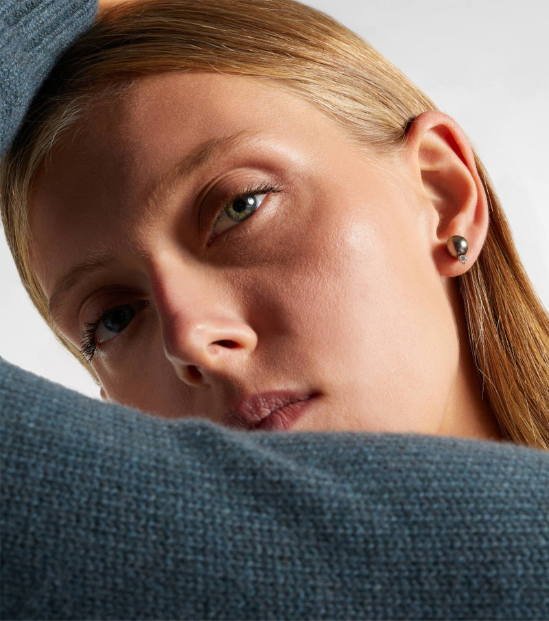 MIKIMOTO 18kt white gold earrings with pearls and diamonds outlook