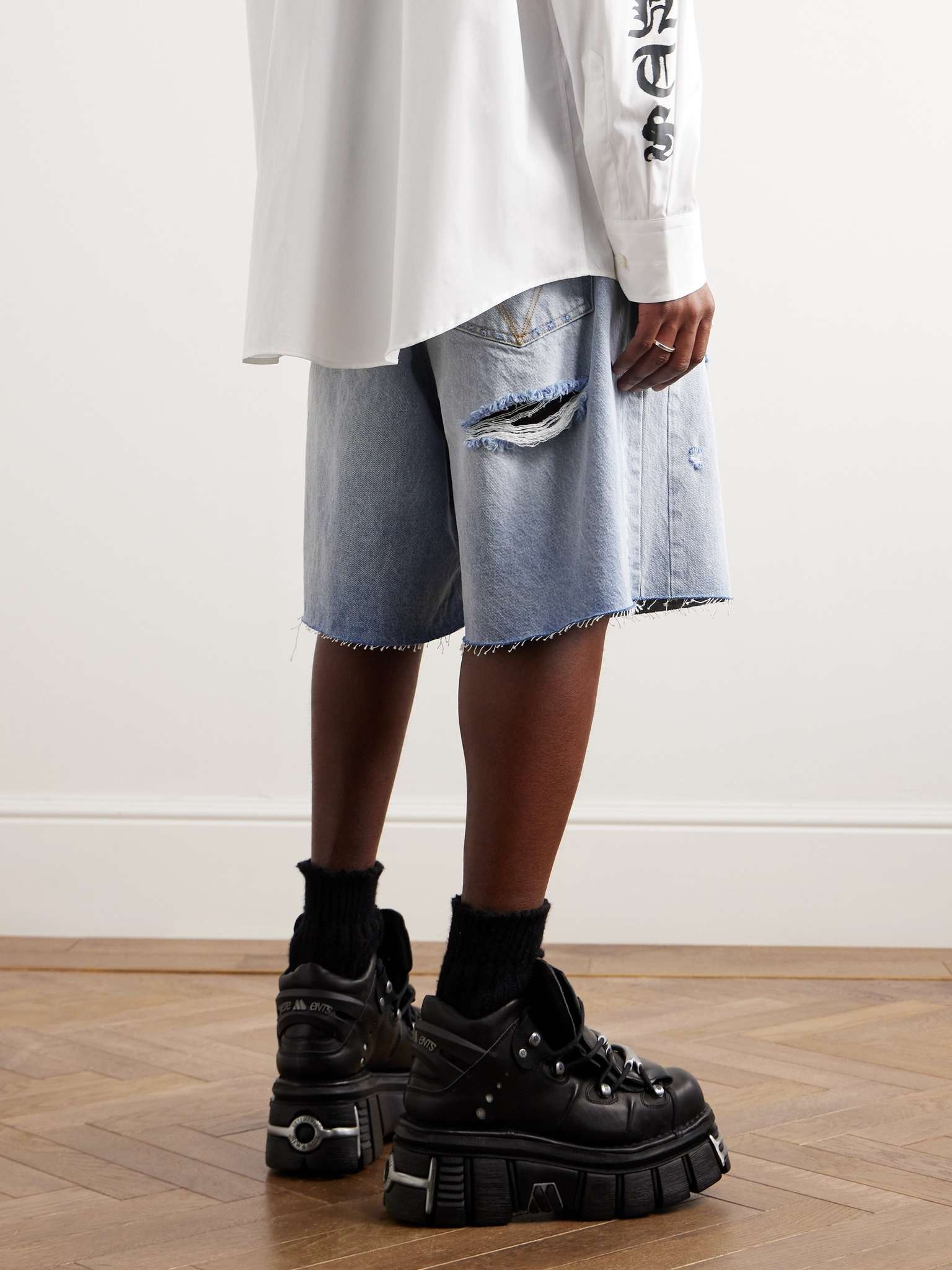 Destroyed Wide-Leg Distressed Denim Shorts - 4