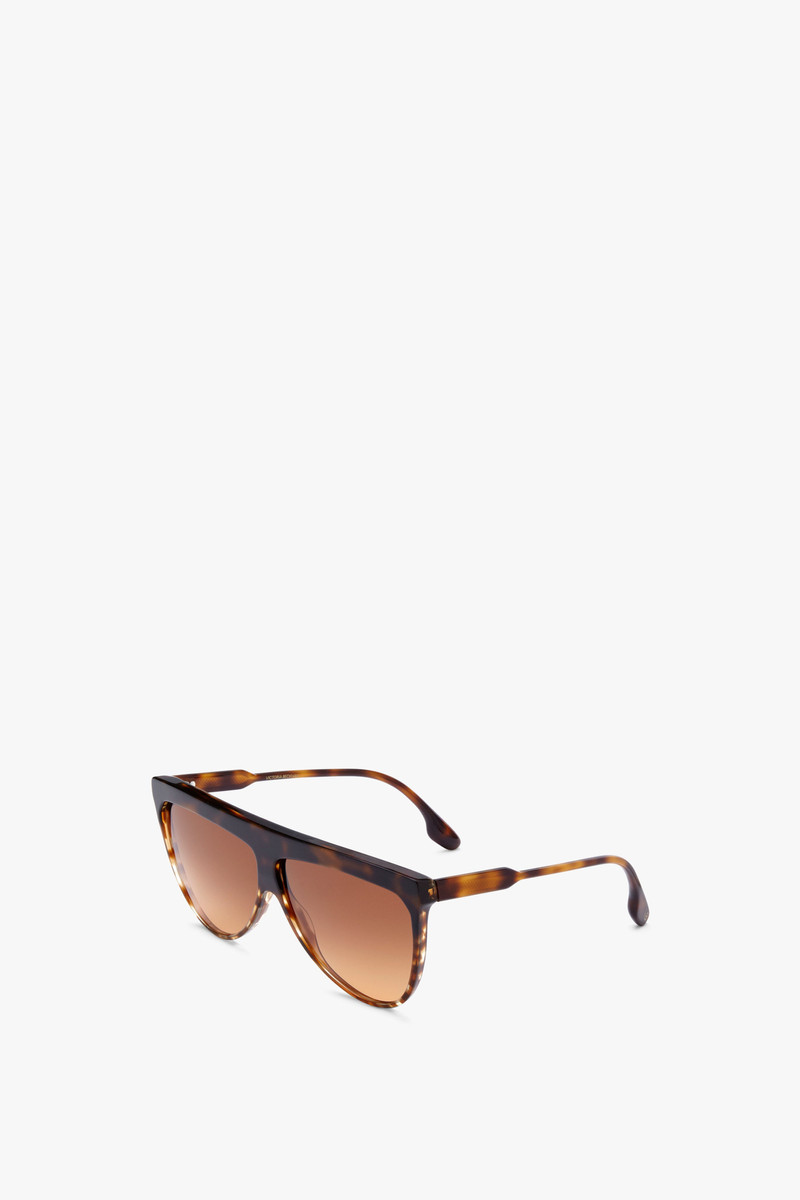 Victoria Beckham Flat Top V Sunglasses In Striped Dark Havana outlook