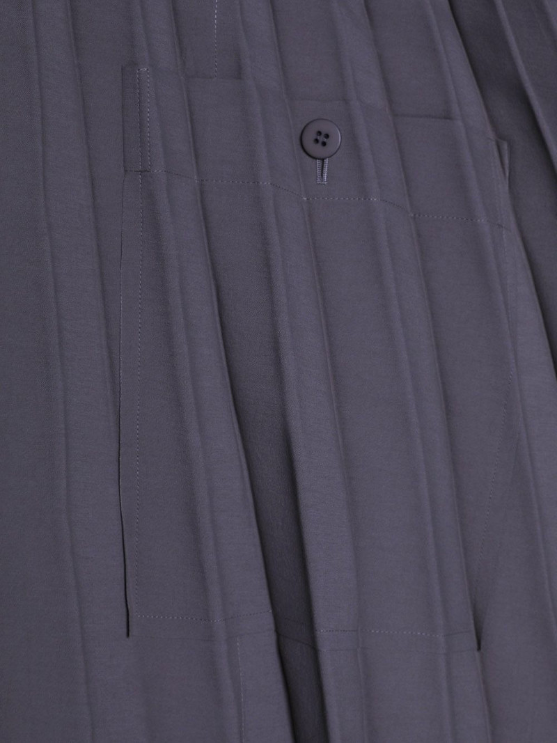 Edge pleated button coat 3