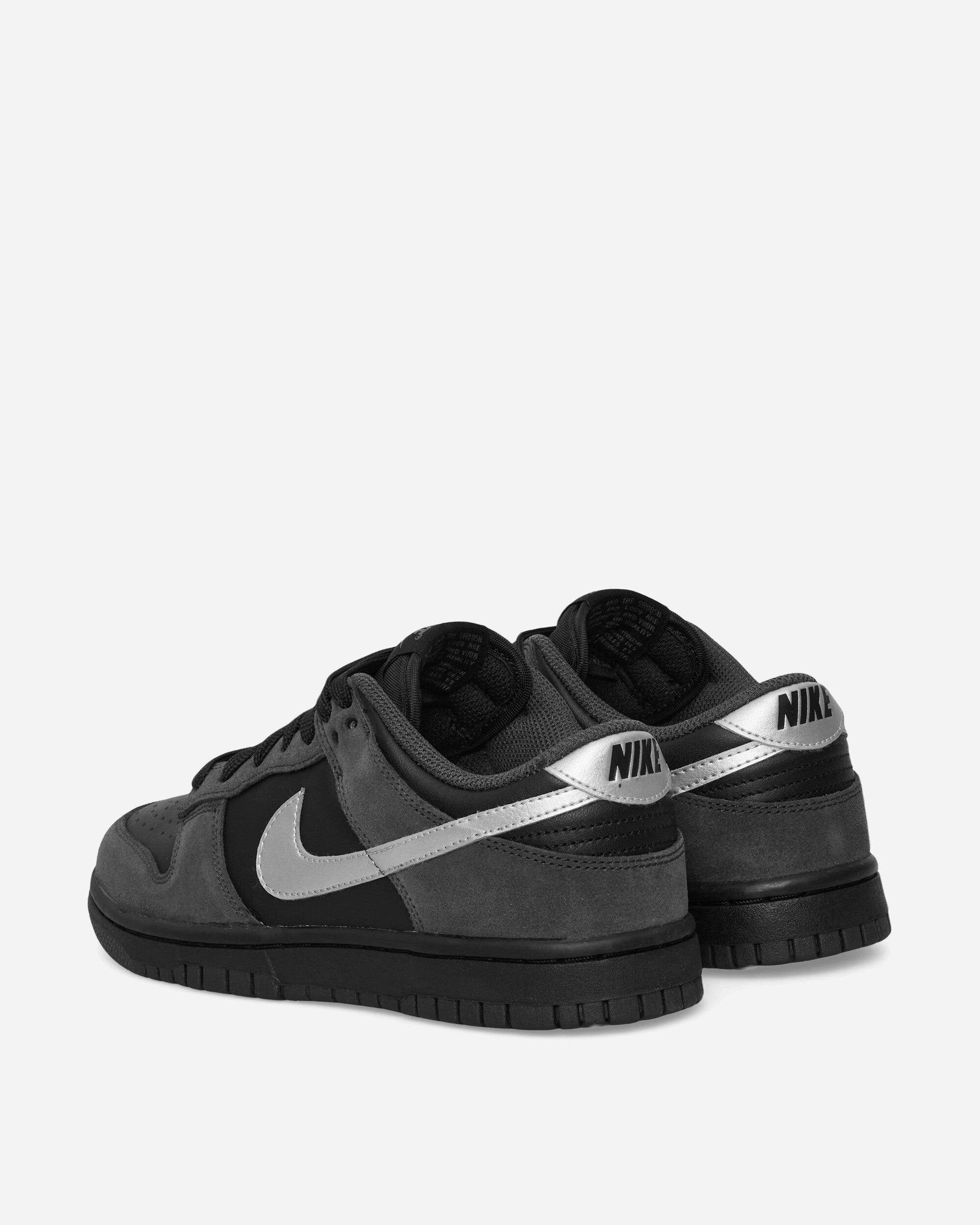 Women's Dunk Low Sneakers Black / Metallic Silver - 4