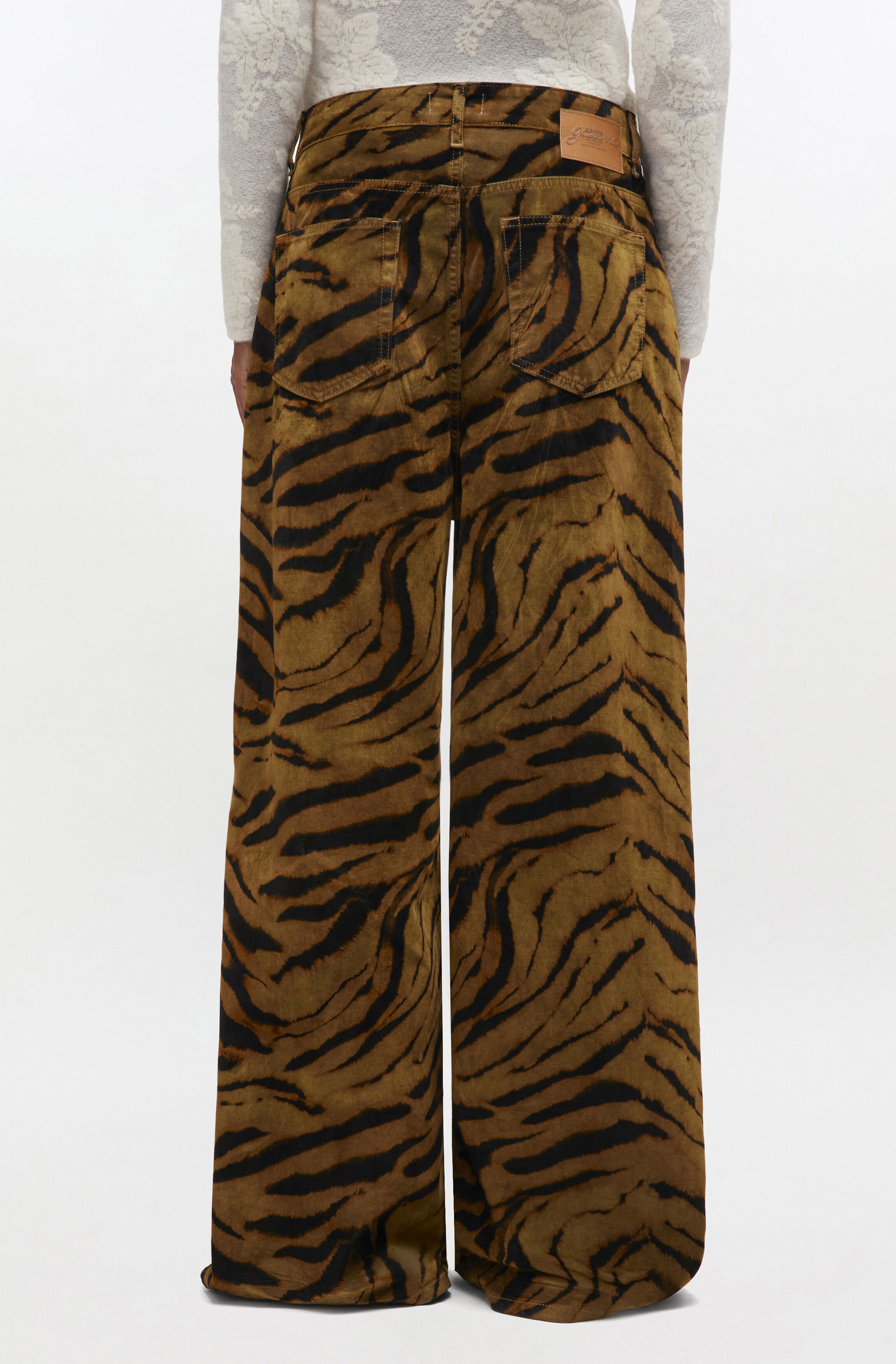 TIGER PRINT BAGGY JEANS - 4
