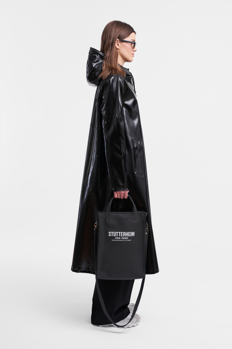 Stutterheim Mosebacke Long Print Opal Raincoat Black outlook