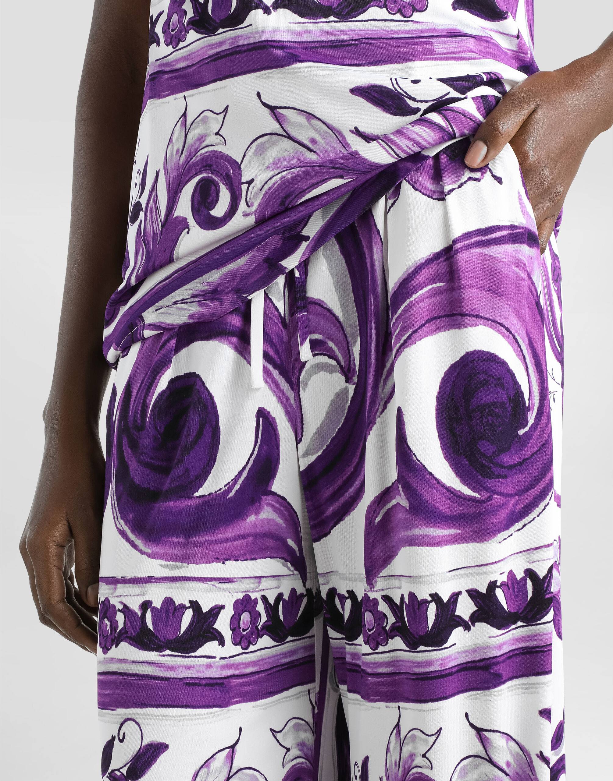 Majolica-print trousers - 4