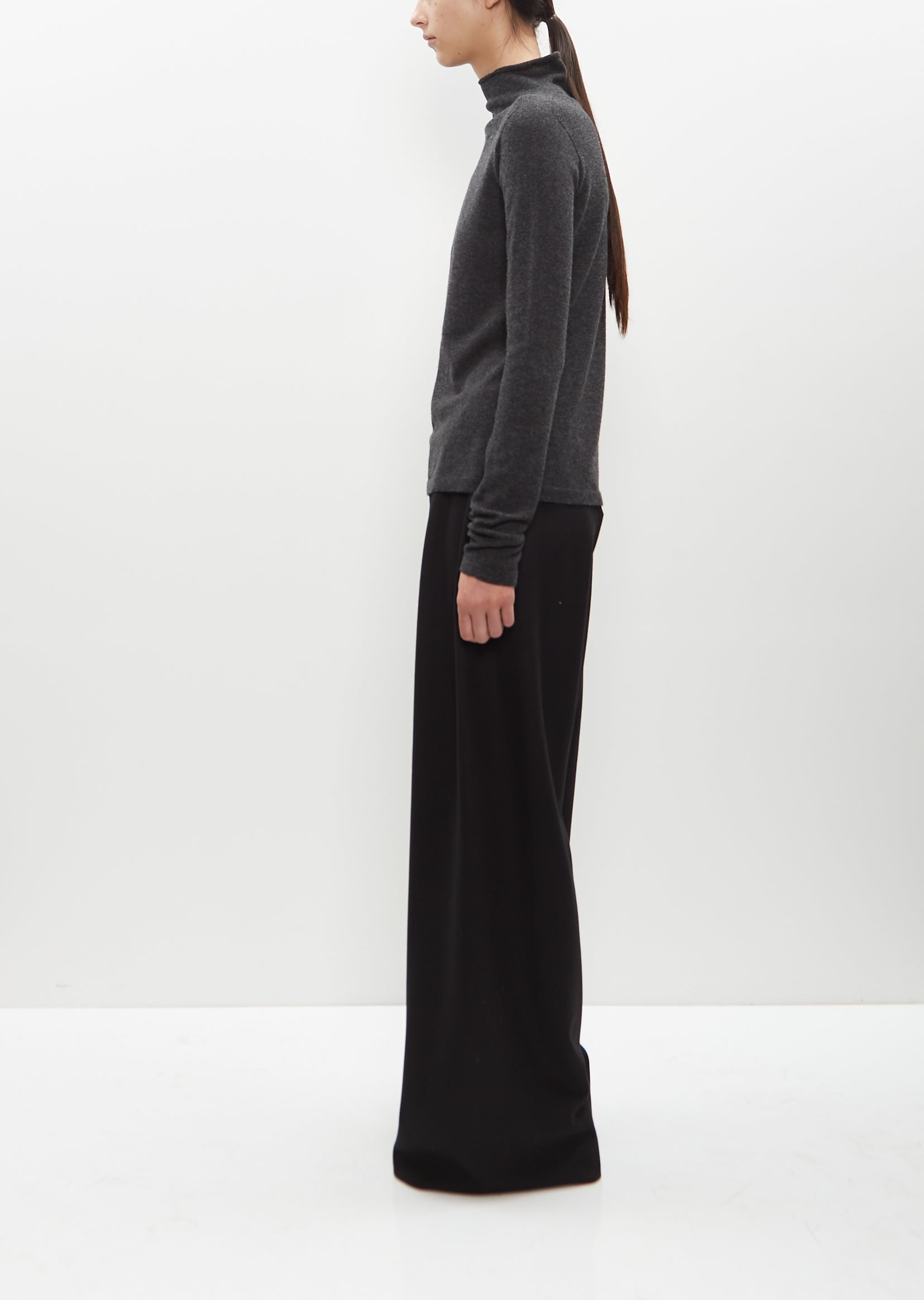 Cashmere Ilmo Top — Enzyme Black - 2