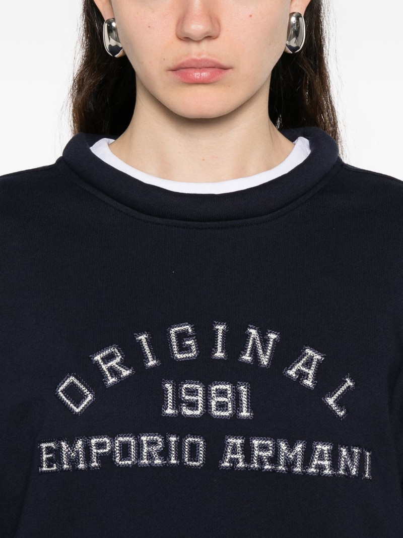 long-sleeve oversized sweatshirt 5