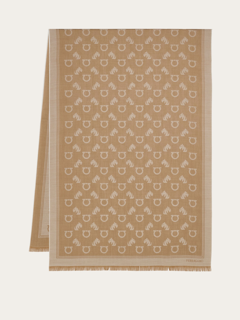Jacquard stole with feline motif 1