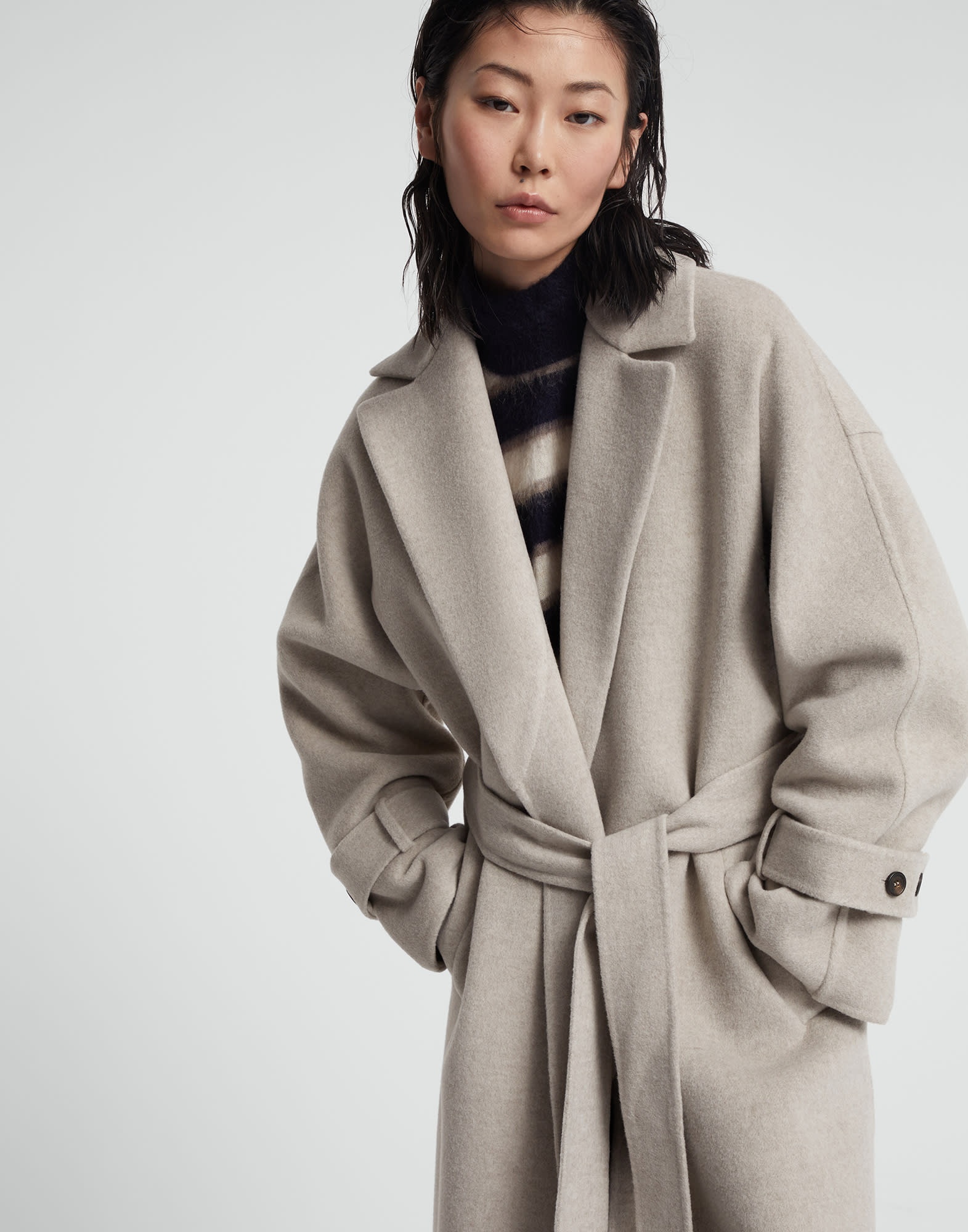Hand-crafted coat in virgin wool and cashmere double cloth with monili - 4