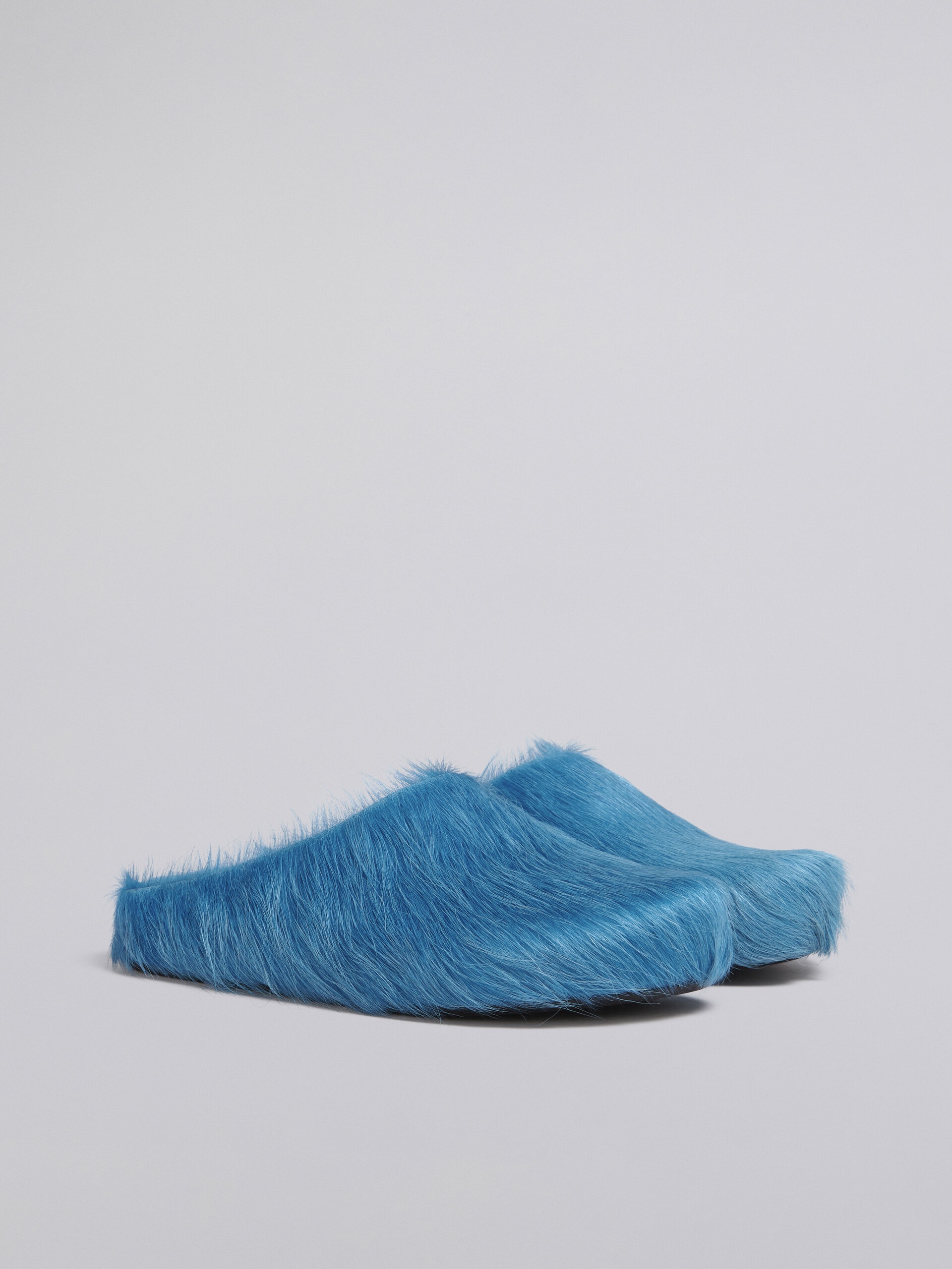 BLUE LONG HAIR CALFSKIN FUSSBETT SABOT - 2