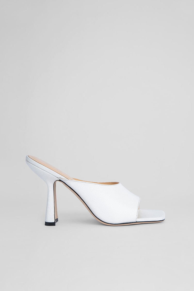 Zaya White Grained Leather 1