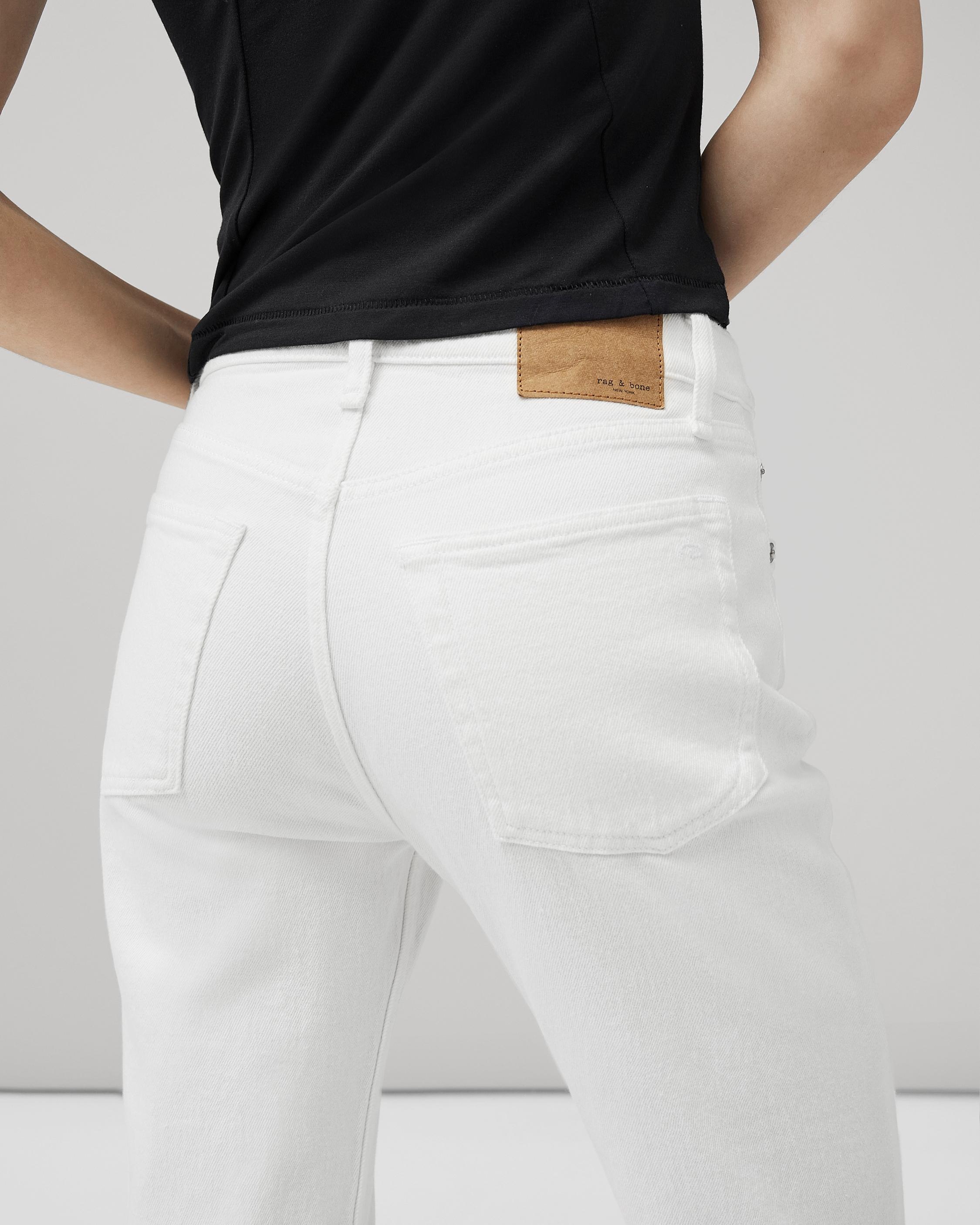Harlow Straight - Optic White
Mid-Rise Vintage Stretch Jean - 7