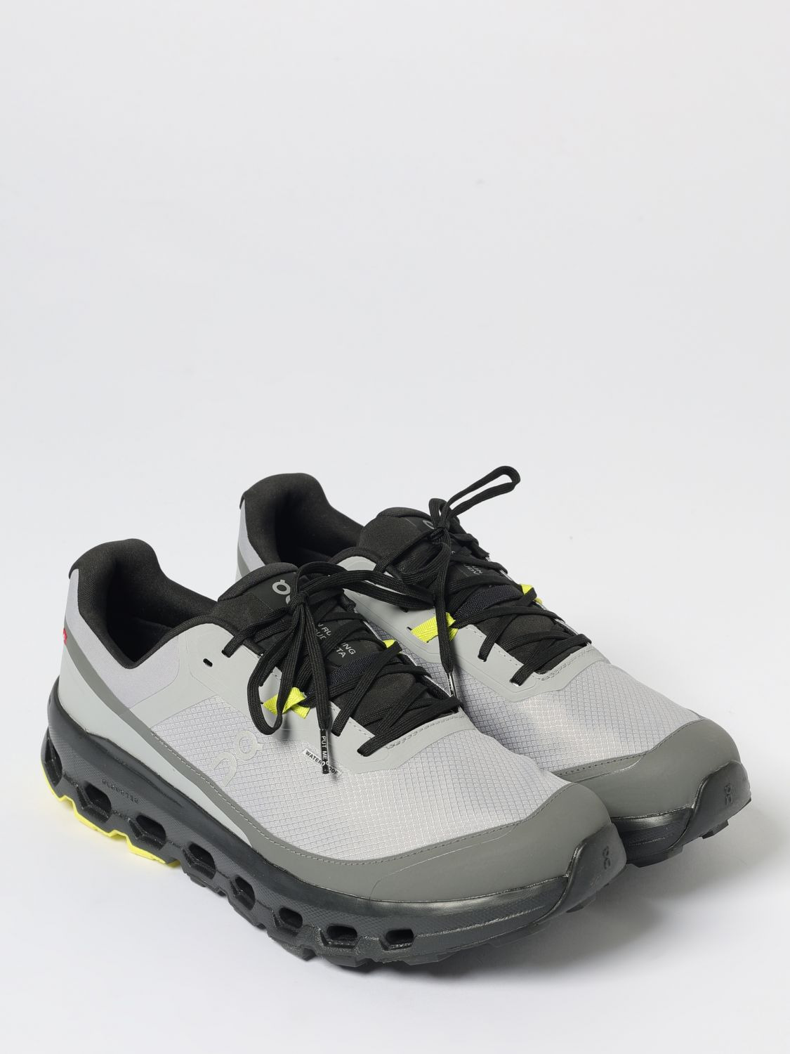 Shoes men On - 2