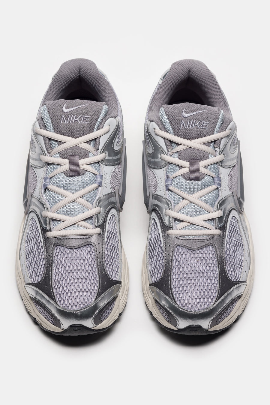 V5 RNR Sneaker in Cement Grey/Cement Grey/Grey Fog - 4