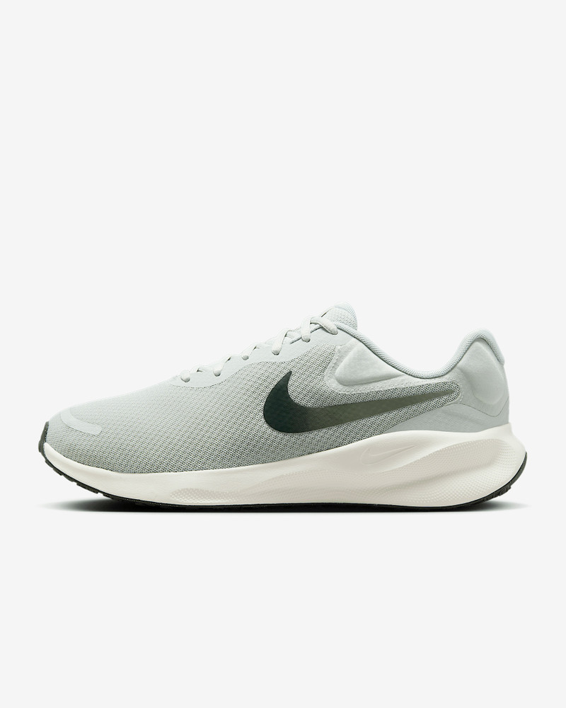 Nike Revolution 7 Men's Road Running Shoes (Extra Wide) - 1