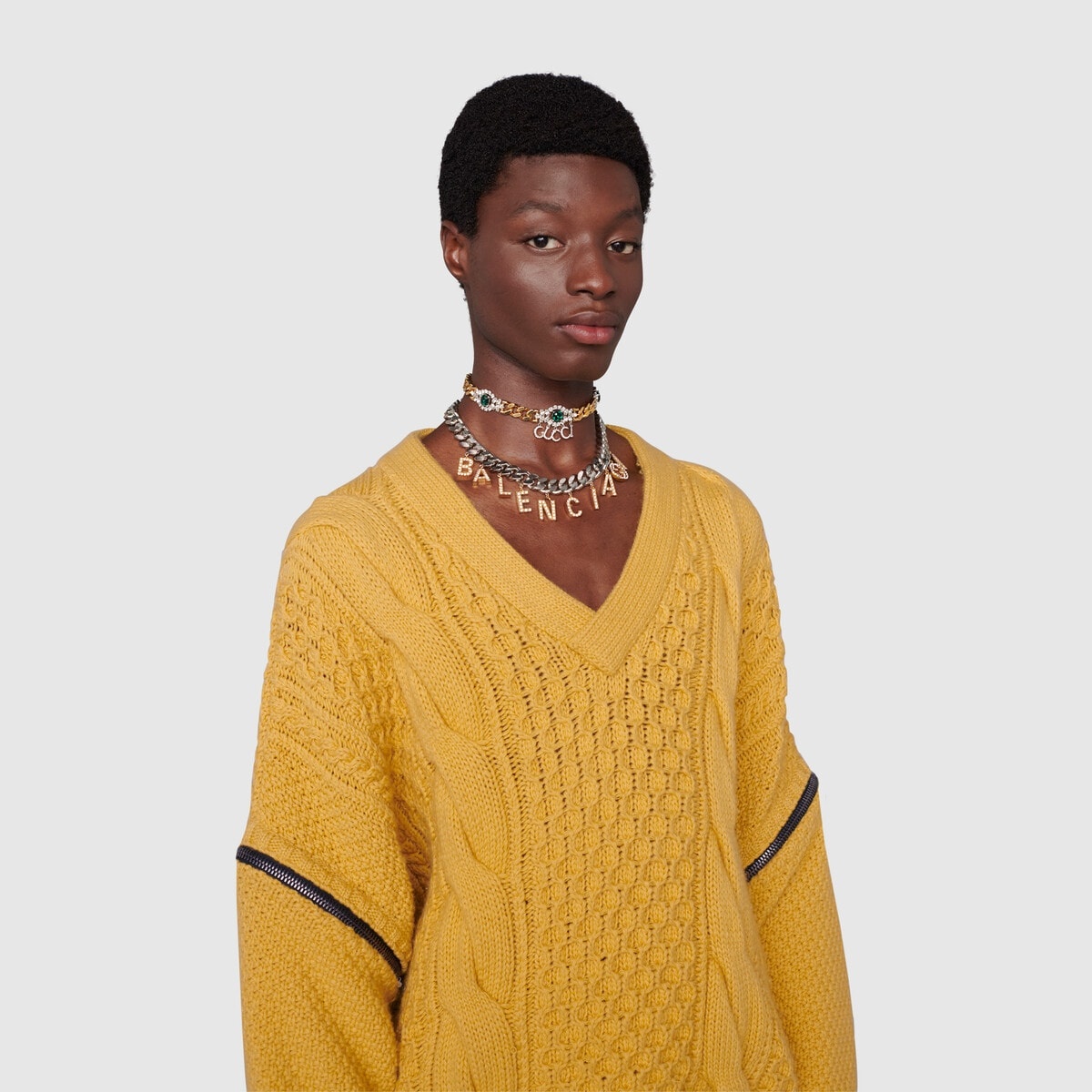 Cable knit sweater with detachable sleeves - 7