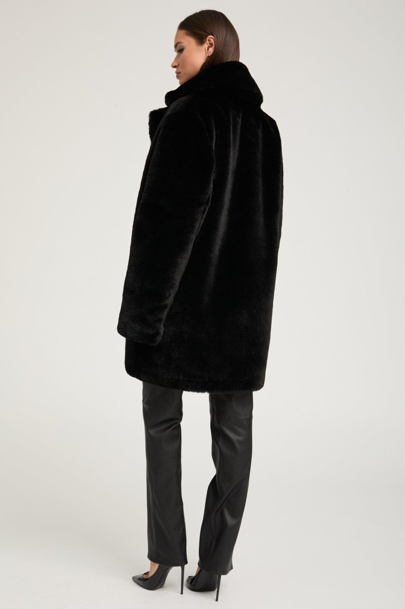 BLACK FAUX FUR SHORT CLASSIC COAT - 4