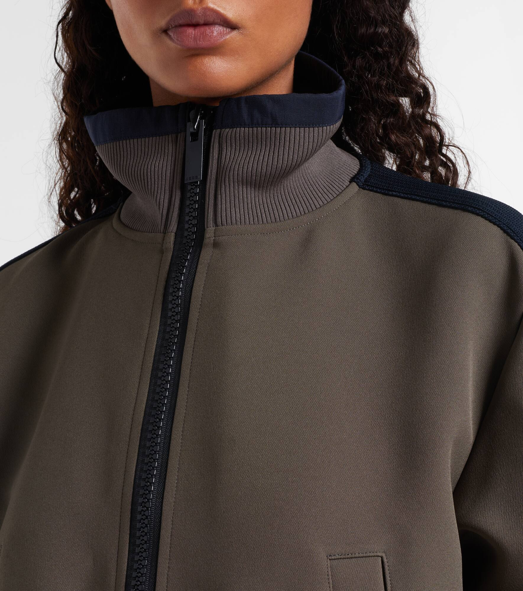 Matelassé and twill jacket - 4