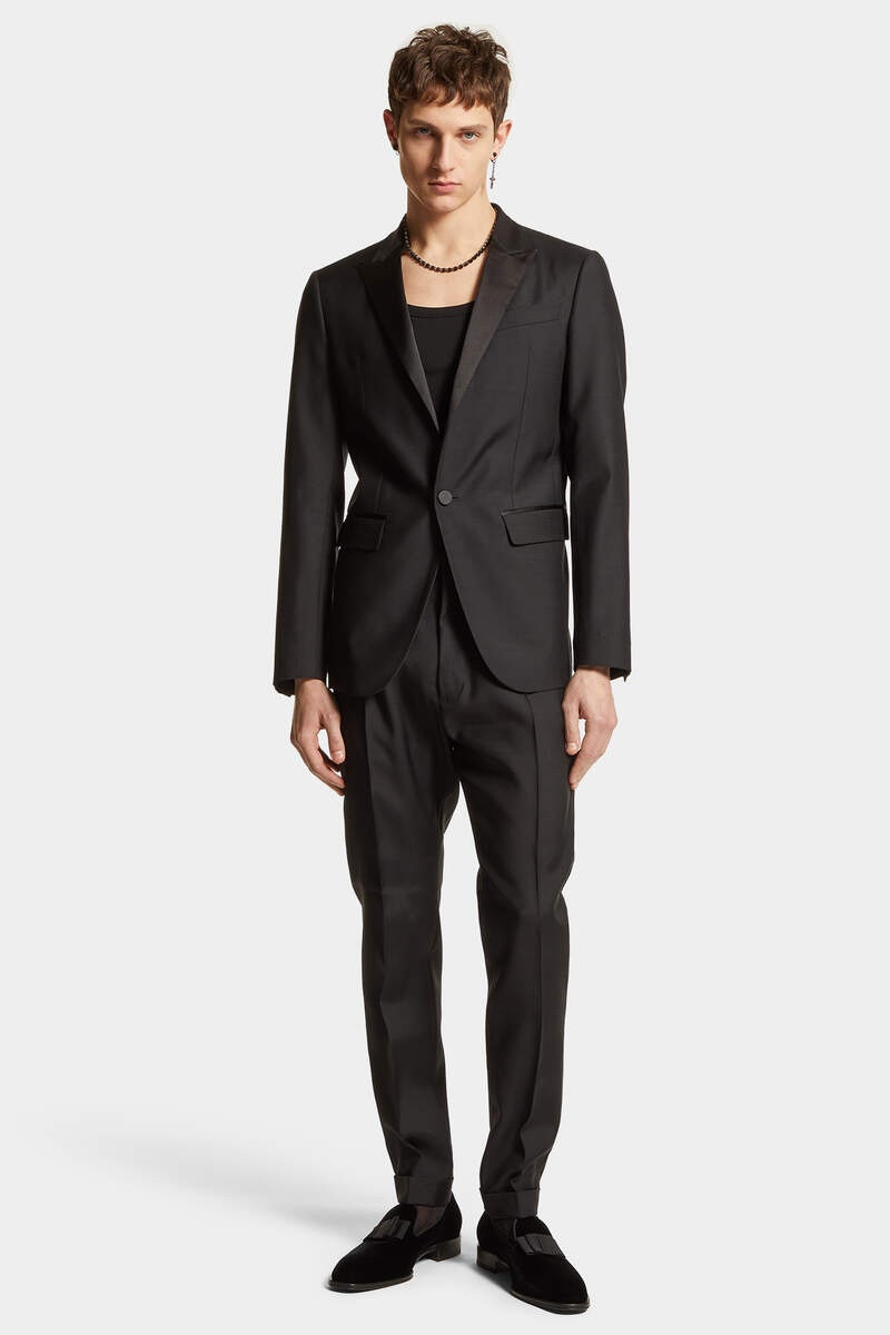 DSQUARED2 BERLIN SUIT outlook