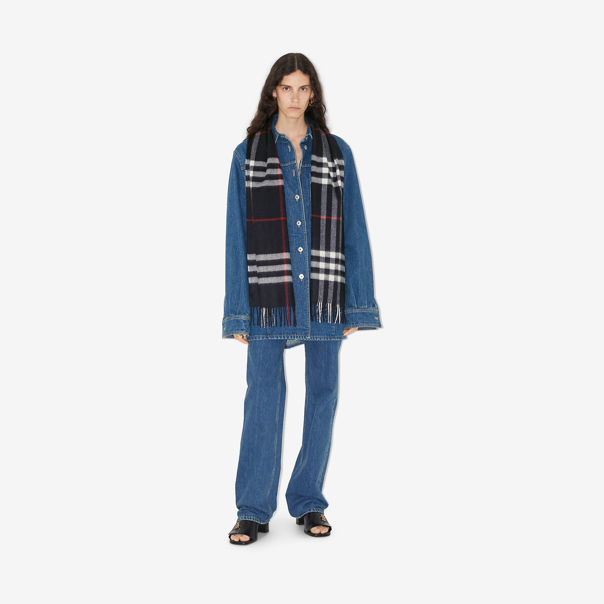 The Classic Check Cashmere Scarf - 3