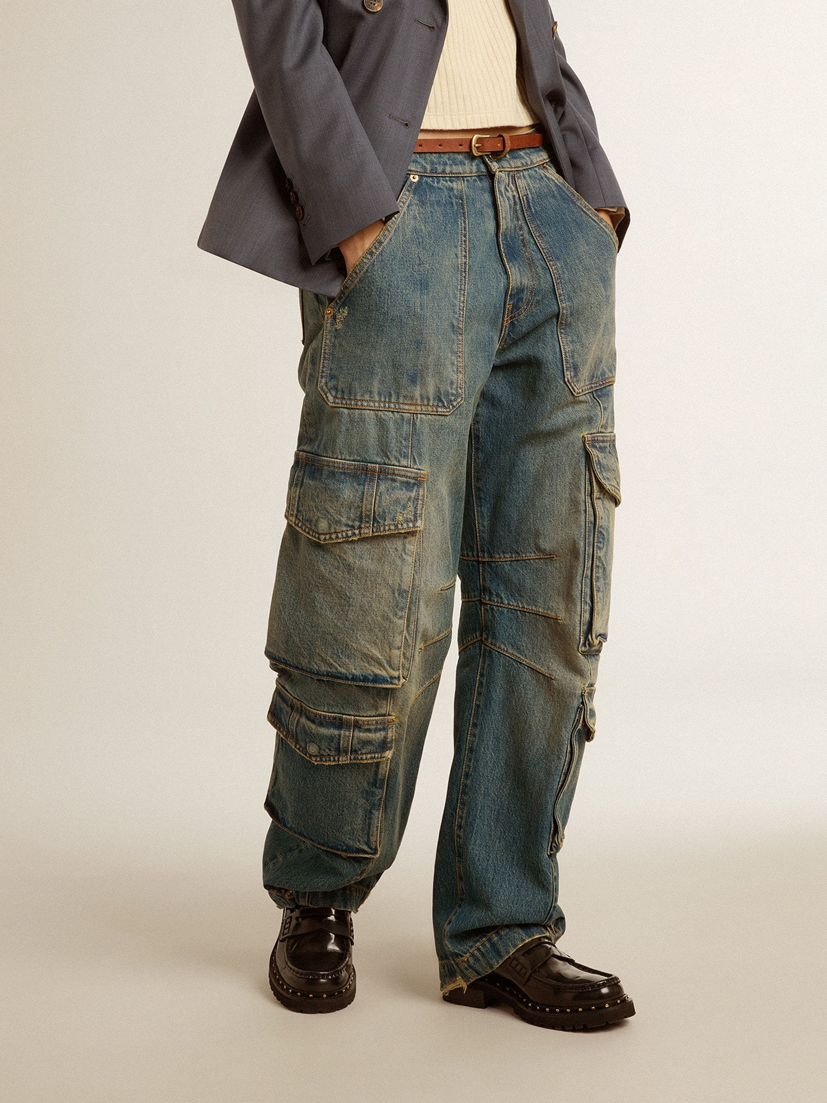 Blue jeans with a distressed finish - 2