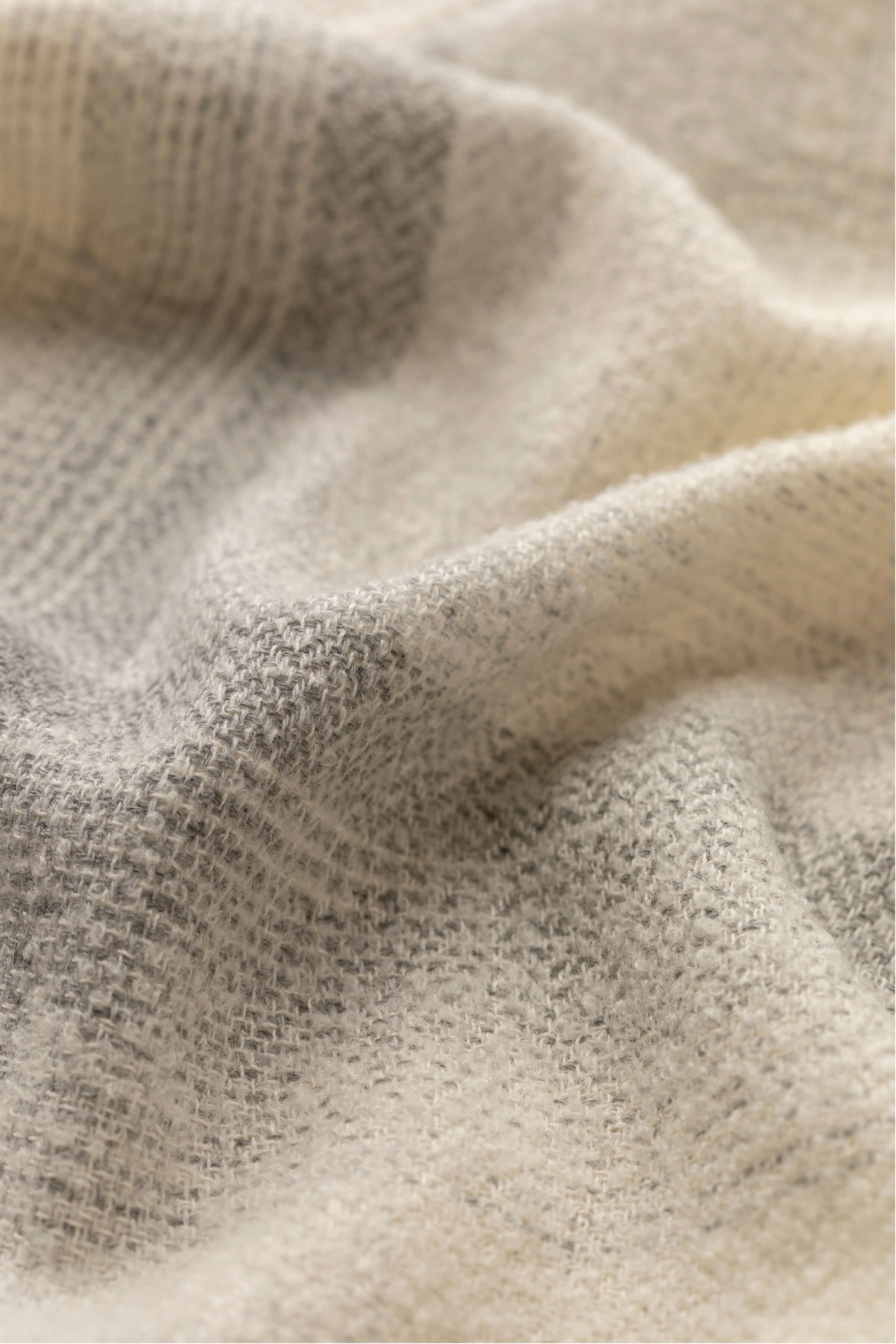 Blurred Bouclé White Scarf - 2